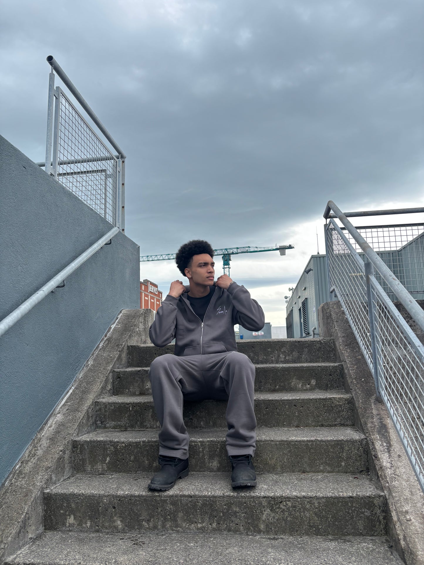 Zip-Up [charcoal]