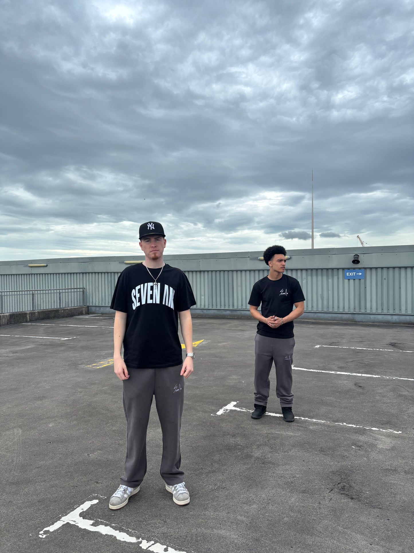 Basic Tee [dubh]