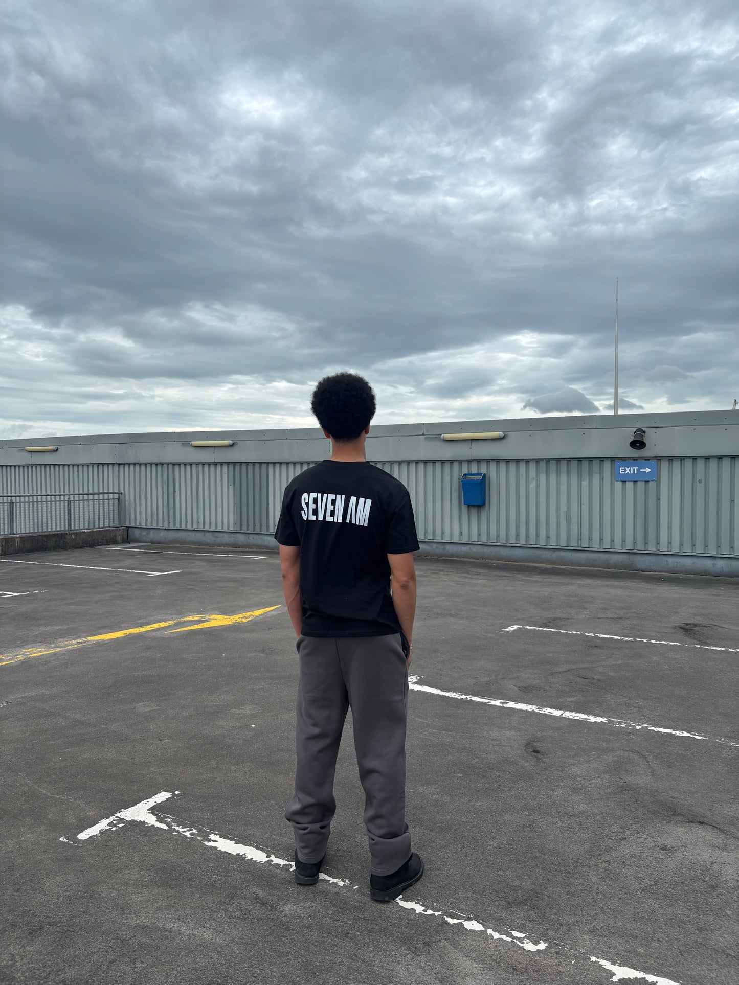 Basic Tee [dubh]